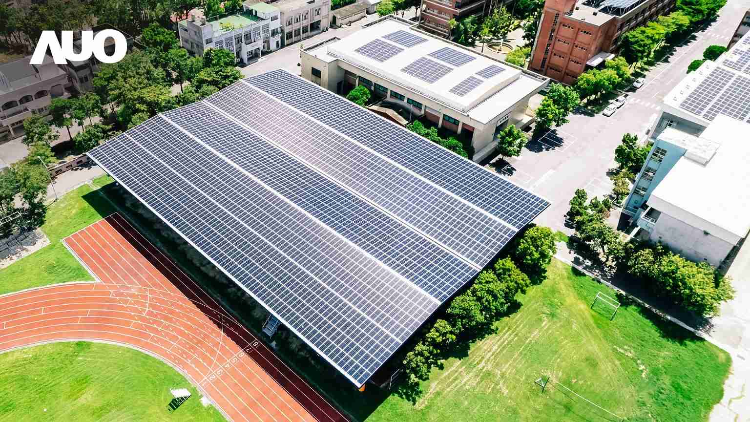 至成国际SunSteel光电整合型浪板具备快速安装、、轻量化优势,,,,可提升15%发电效能,,通过国际IEC与台湾VPC认证安全、、、、防漏、、耐候标准