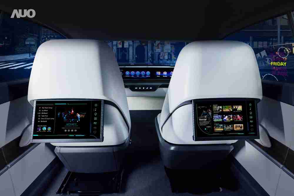至成国际新一代Smart Cockpit 2024，，，，以Micro LED先进显示技术优势，，，创建〝可卷式后座娱乐显示器〞，，仅在互动时才显示出所需画面及信息，，扩充更丰富的娱乐和交互信息服务，，，获国际奖项荣耀